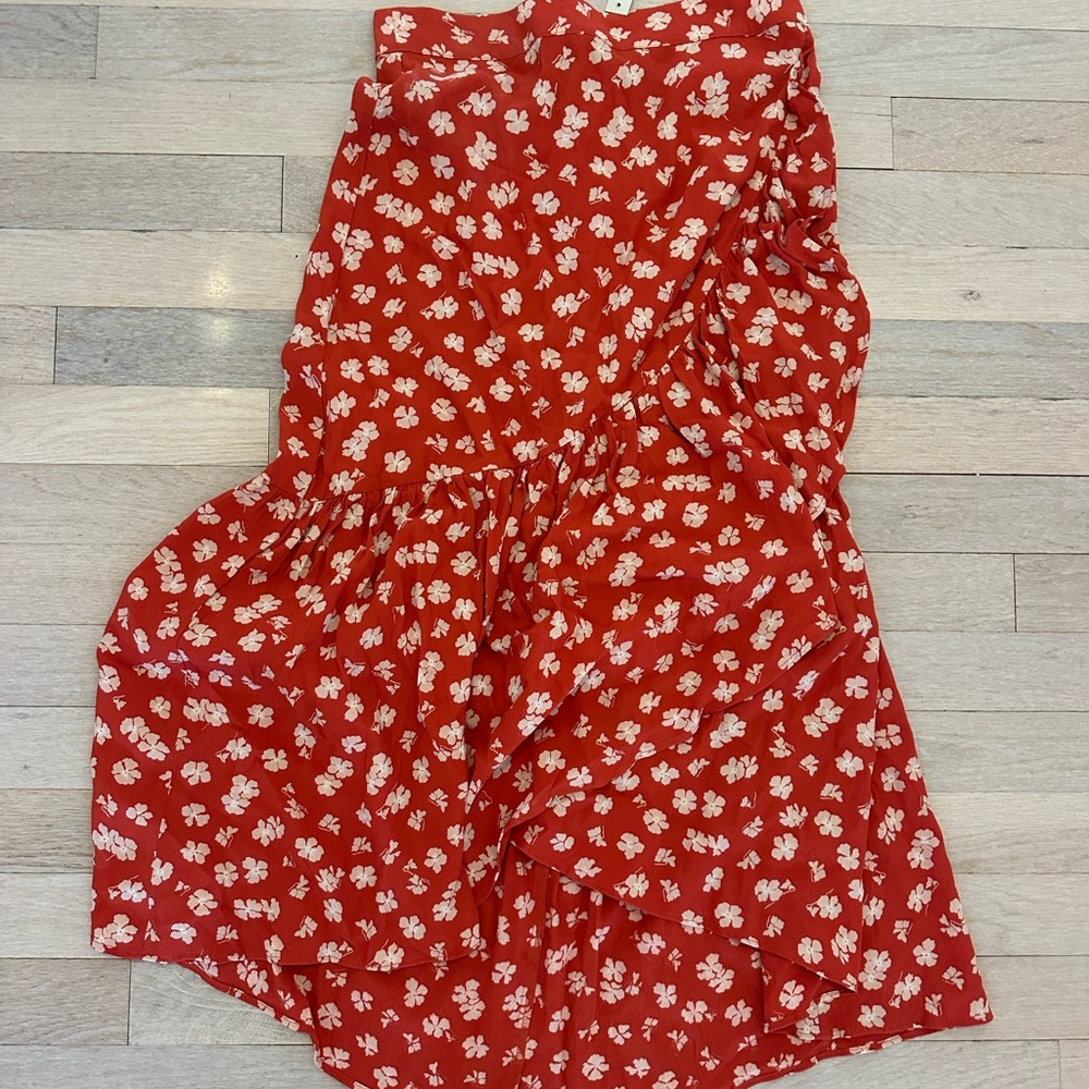 Beautiful Madewell Floral Skirt with Asymmetrical Ruffling